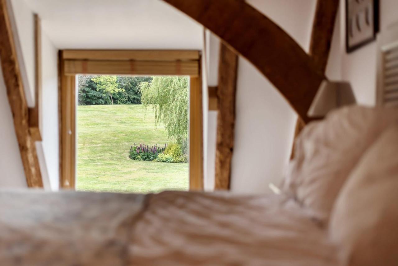 Beautiful Luxury Barn Conversion Rural Canterbury In Own Grounds Sleeps 6 People Vila Exterior foto